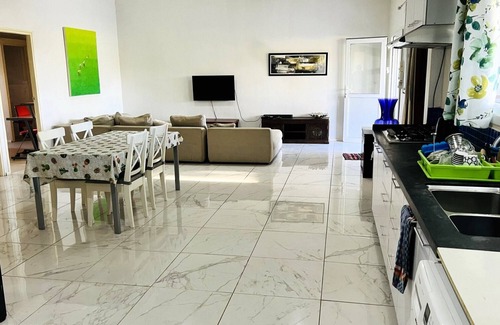 Port Vila Apartment | Beautiful and Spacious 3 bedroom apartment, 7 minutes drive from the city center