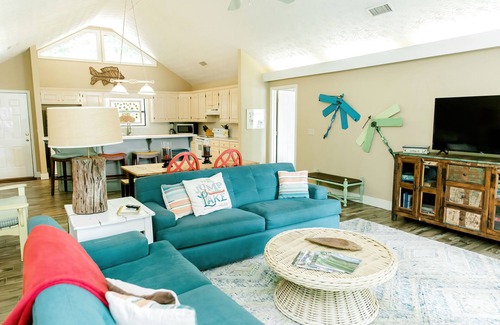 Little Kowaliga House | Beautiful and Spacious home on the Lake! nSpring and Summer dates available!