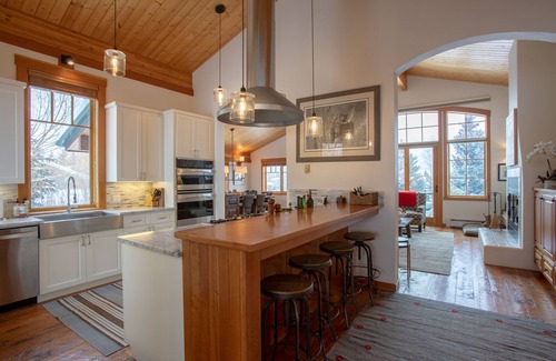Indian Trails House | Beautiful and Spacious Private Home w Jackson Hole Property Management
