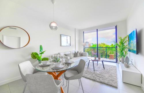 Doral Apartment | Beautiful and Stylish Condo Close The Doral Park