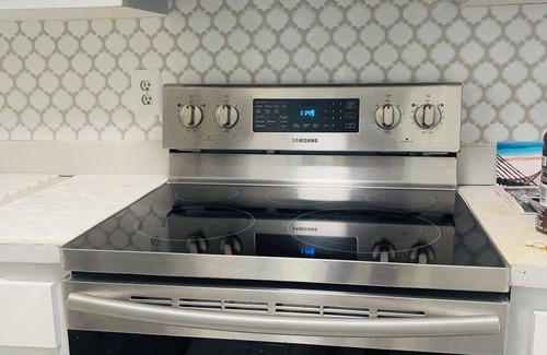 Sarasota Springs Condo | Beautiful and sunny villa with the view of the pool and lake