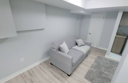 Brampton Apartment | Beautiful and unique apartment. Quick Access to Greater Toronto Area GTA.