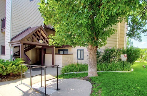 Englewood Apartment | Beautiful And Updated Studio Condo In DTC!