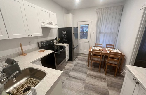 Verdun Apartment | Beautiful and welcoming 2 bedroom apartment in Verdun