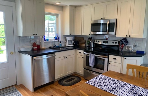 Round Pond House | Beautiful Antique Waterfront Property On Round Pond Harbor - Sleeps 7