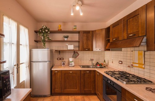 Popoltaio-Schiacciato Villa | Beautiful apartment in villa for 9 people with A/C, pool, WIFI, TV, patio and parking