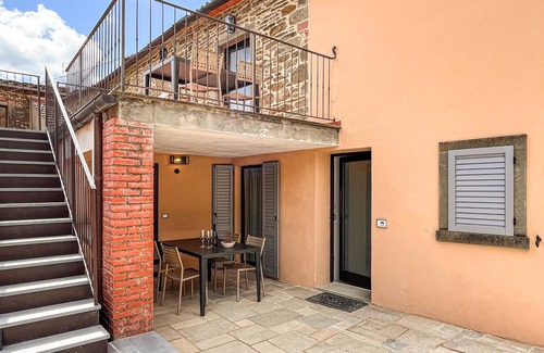 Castel Focognano Apartment | Beautiful apartment in Castel Focognano