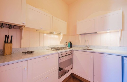 Santo Stefano del Ponte Villa | Beautiful apartment in villa for 4 guests with WIFI, TV and pets allowed