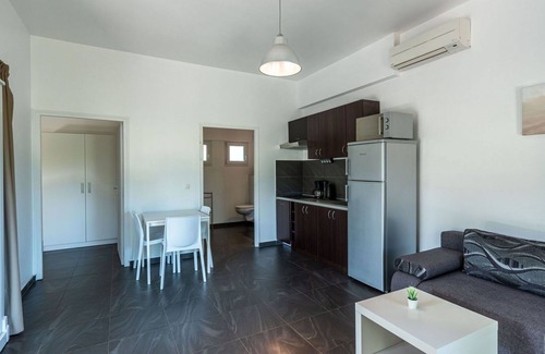 Favone Apartment | Beautiful apartment for 4 people with A/C, pool, WIFI, TV, terrace, pets allowed and parking