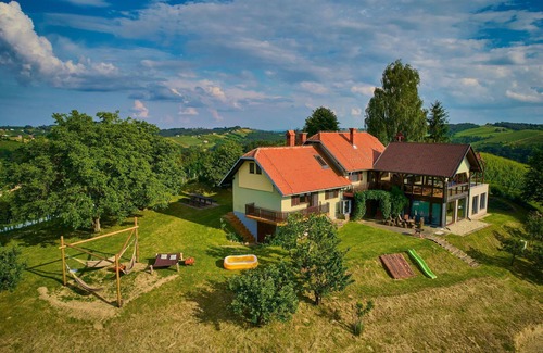 Ljutomer House | Beautiful apartment in villa for 7 guests with WIFI, hot tub, A/C, TV, patio and parking