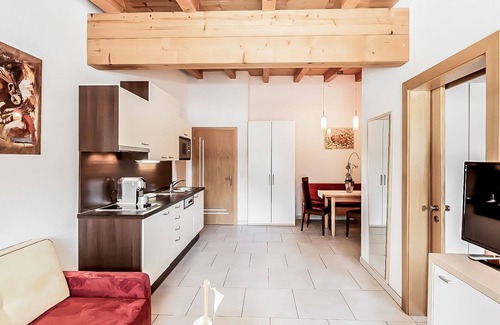 Runhof Apartment | Beautiful apartment for 4 people with WIFI, TV, balcony, pets allowed and parking