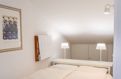 Sils-Maria Apartment | Beautiful apartment for 4 people with WIFI, TV, balcony, pets allowed and parking