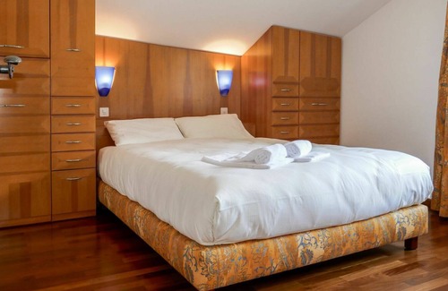 Sils-Maria Apartment | Beautiful apartment for 4 people with WIFI, TV, balcony, pets allowed and parking