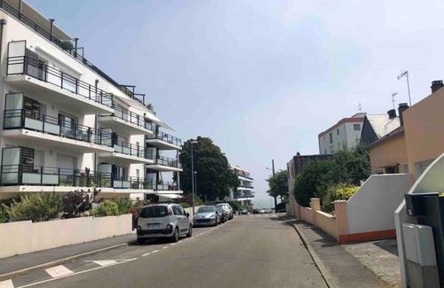 Saint-Nazaire Apartment | Beautiful apartment on the ground floor 100m from the beaches - ideal for families
