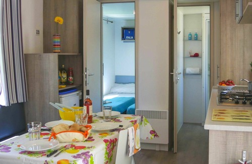 Balatonfured House | Beautiful apartment in villa for 5 people with pool, WIFI, A/C, terrace and parking