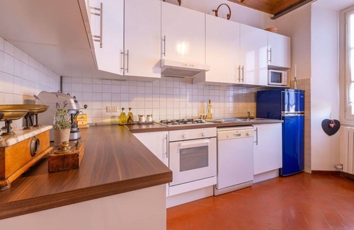 Borgo Ticino Apartment | Beautiful apartment for 7 people with WIFI, TV, patio and parking