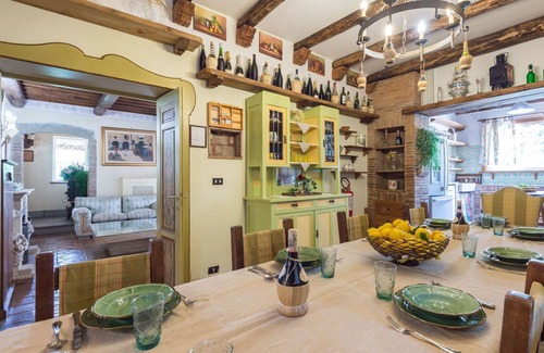 Rocca di Papa Villa | Beautiful apartment in villa for 13 people with A/C, WIFI, private pool, TV, patio and parking