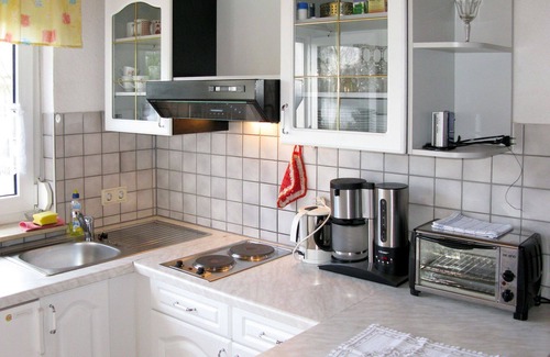 Wesenberg Apartment | Beautiful apartment for 4 people with TV, terrace and pets allowed