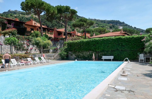 Latte Apartment | Beautiful apartment for 4 people with pool, WIFI, A/C, TV, terrace, pets allowed and parking