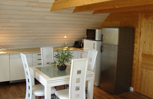 Plougoulm House | BEAUTIFUL APARTMENT 150 M FROM THE BEACH, GARDEN, BBQ AND PRIVATE PARKING