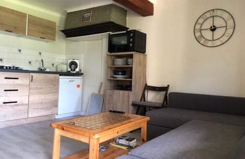 Vallouise-Pelvoux Apartment | Beautiful apartment 15 minutes from Mme Carle's meadow