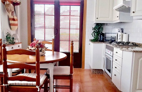 Moana Apartment | Beautiful apartment 5' drive from the beach and the mountains.