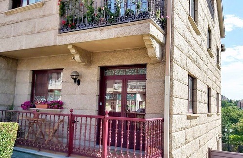 Moana Apartment | Beautiful apartment 5' drive from the beach and the mountains.