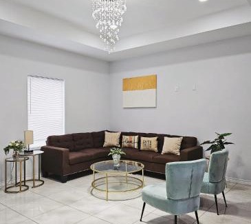 Weslaco Apartment | Beautiful apartment 9 min to Mercedes outlets