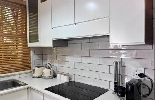 Scott Estate Apartment | Beautiful apartment across from the beach