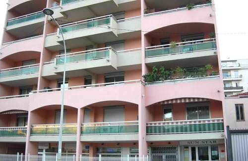 La Madeleine Apartment | Beautiful apartment and garage 5 minutes walk from the beach