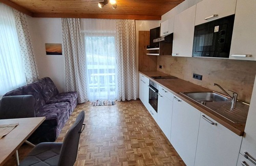 Oberwang Villa | Beautiful apartment in villa for 4 people with WIFI, TV, balcony and parking