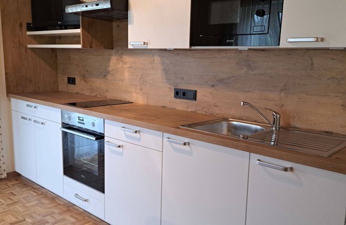 Oberwang Villa | Beautiful apartment in villa for 4 people with WIFI, TV, balcony and parking