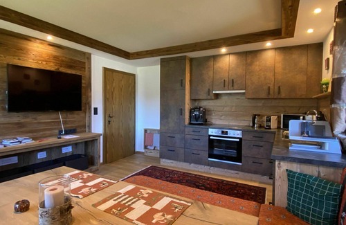 Schlitters Apartment | Beautiful apartment for 5 people with WIFI, TV, balcony and parking