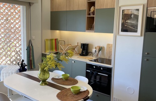 Porquerolles Apartment | Beautiful apartment between village and beaches - functional and quiet