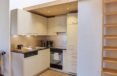 Kandersteg Apartment | Beautiful apartment for 3 guests with WIFI, balcony, panoramic view and parking