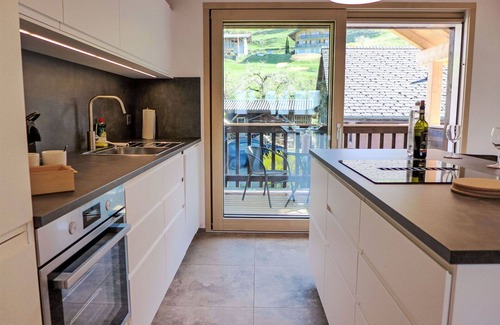 Krattigen Apartment | Beautiful apartment for 5 guests with WIFI, TV, balcony and panoramic view