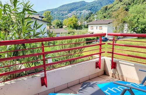 Caslano Apartment | Beautiful apartment for 4 guests with pool, WIFI, TV, balcony, panoramic view and parking