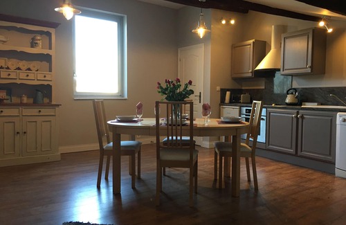 Saintes Apartment | Beautiful apartment close to the riverfront