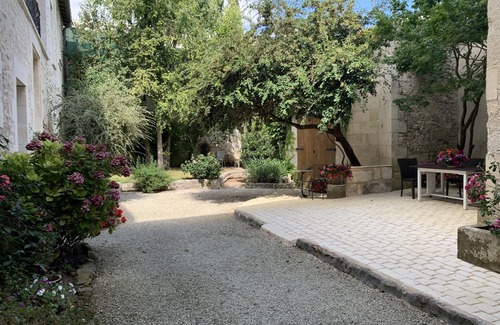 Saintes Apartment | Beautiful apartment close to the riverfront