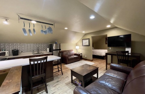 Bozeman Apartment | Beautiful Apartment Close To Downtown With Mountain View!