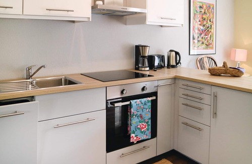 Gelbensande Apartment | Beautiful apartment in Gelbensande