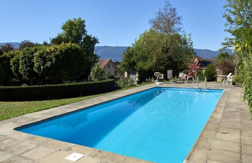 Delemont Apartment | Beautiful apartment for 13 people with WIFI, pool, balcony and parking