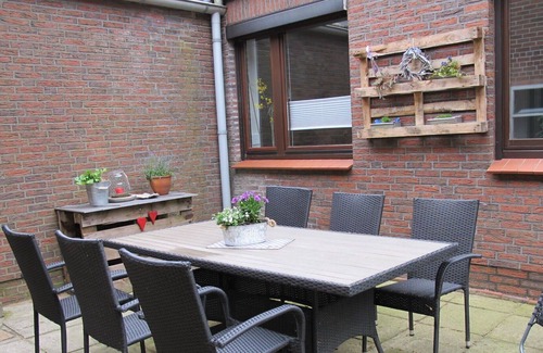 Armstorf Apartment | Beautiful apartment for 5 people with WIFI, TV, patio and parking