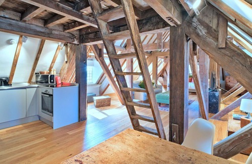 Brackley Apartment | Beautiful apartment for 3 people with WIFI and parking