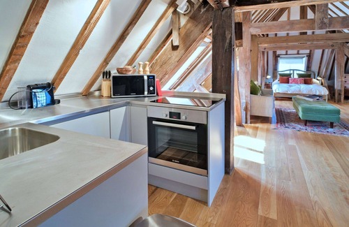 Brackley Apartment | Beautiful apartment for 3 people with WIFI and parking