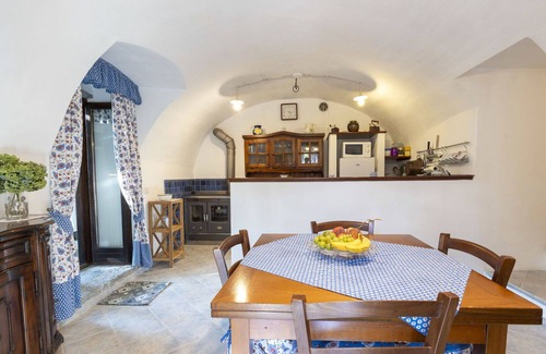 Morbegno Apartment | Beautiful apartment for 4 people with WIFI, terrace, pets allowed and parking