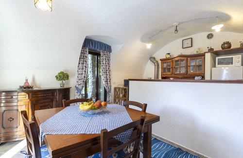 Morbegno Apartment | Beautiful apartment for 4 people with WIFI, terrace, pets allowed and parking