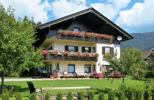 Arriach Apartment | Beautiful apartment for 4 people with WIFI, TV, terrace and parking