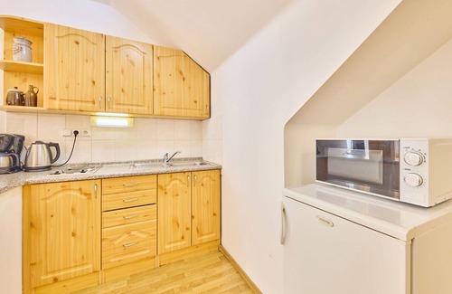 Janske Lazne Apartment | Beautiful apartment for 5 guests with WIFI, TV and parking