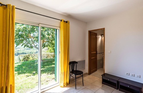 Cervione Apartment | Beautiful apartment for 6 people with A/C, WIFI, TV, terrace, pets allowed and panoramic view